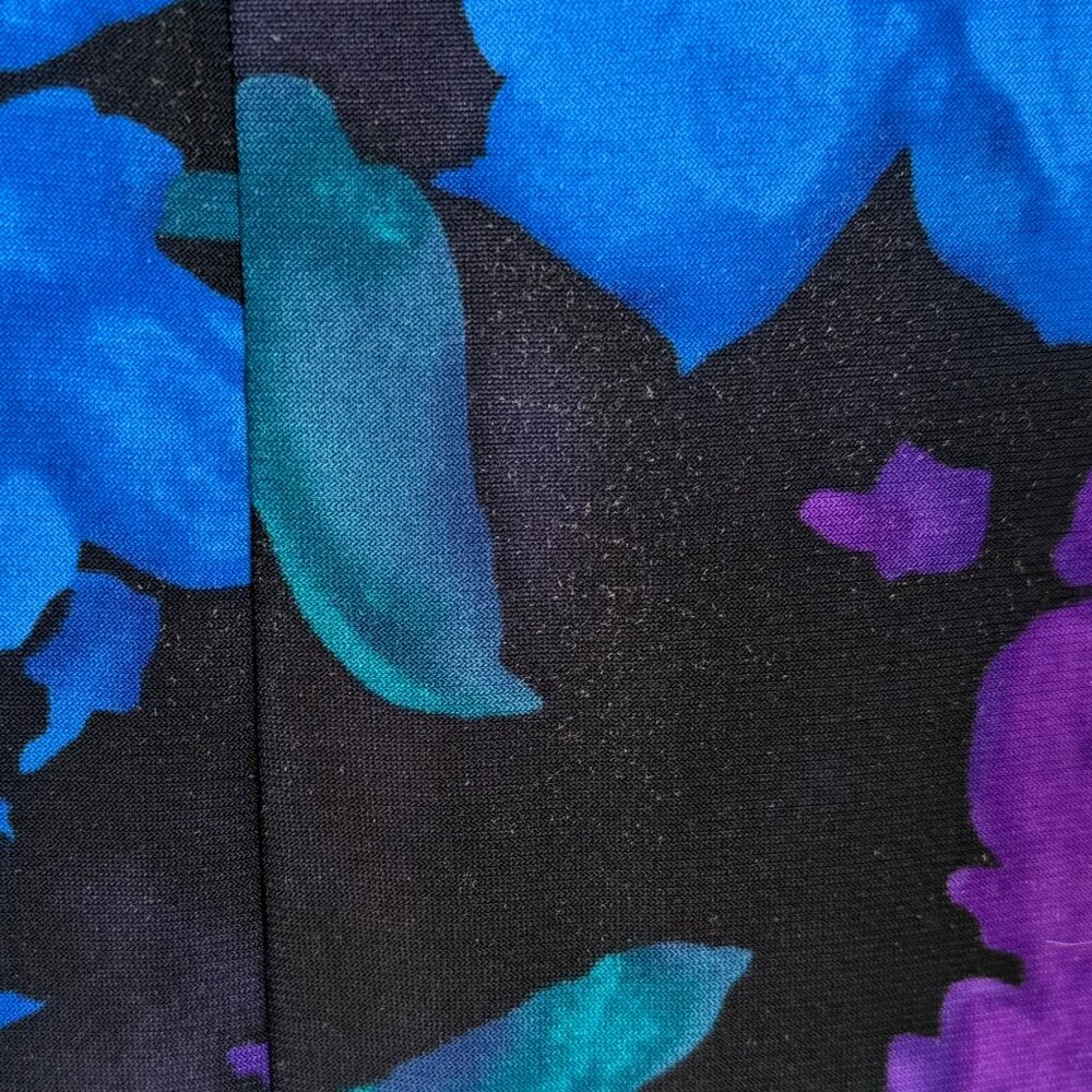Quiet Luxury Electric Floral 90s Bodycon Dress - Picture 9 of 10